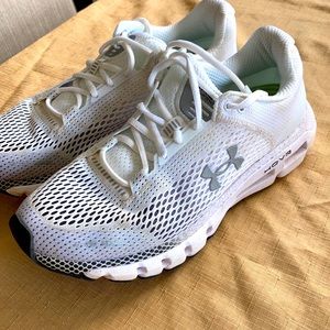 Under armour hovr infinite running shoes